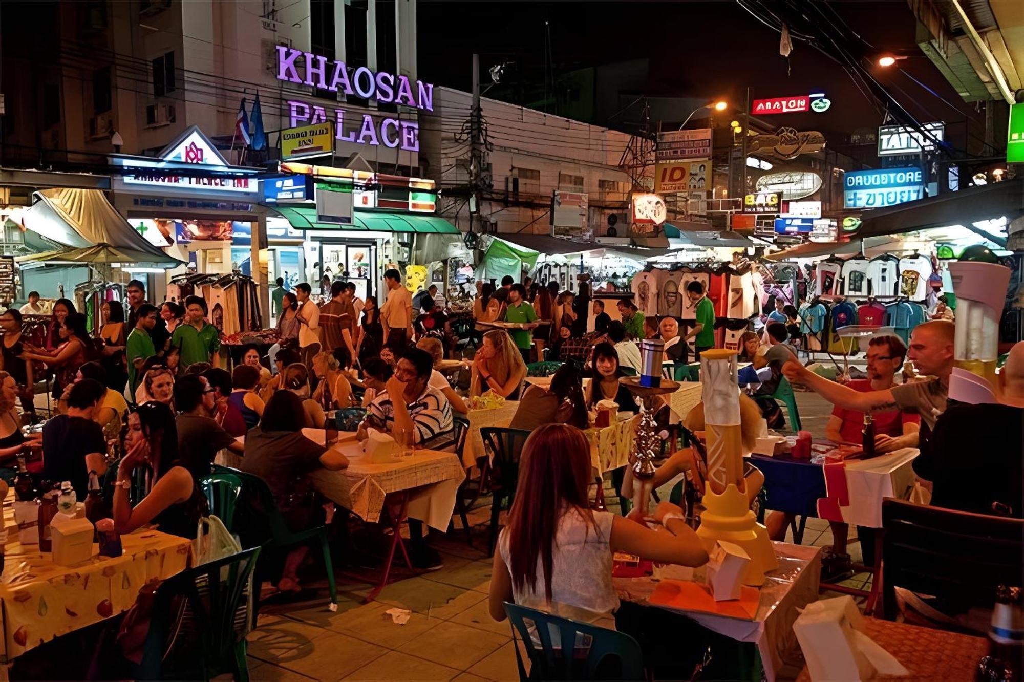 Go Khaosan Road Bkk - โกอินน์ ตรอกข้าวสาร अपार्टमेंट *